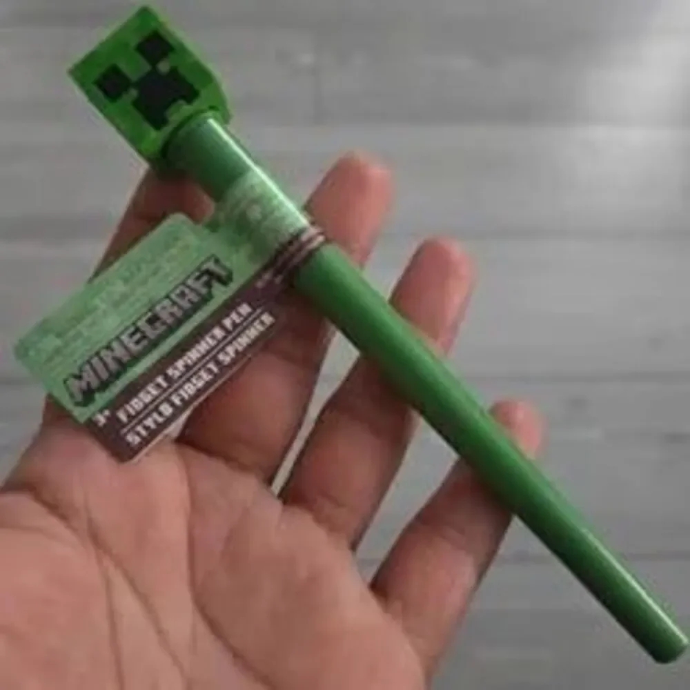 Minecraft Creeper Fidget Spinner Pen - Picture 2 of 2